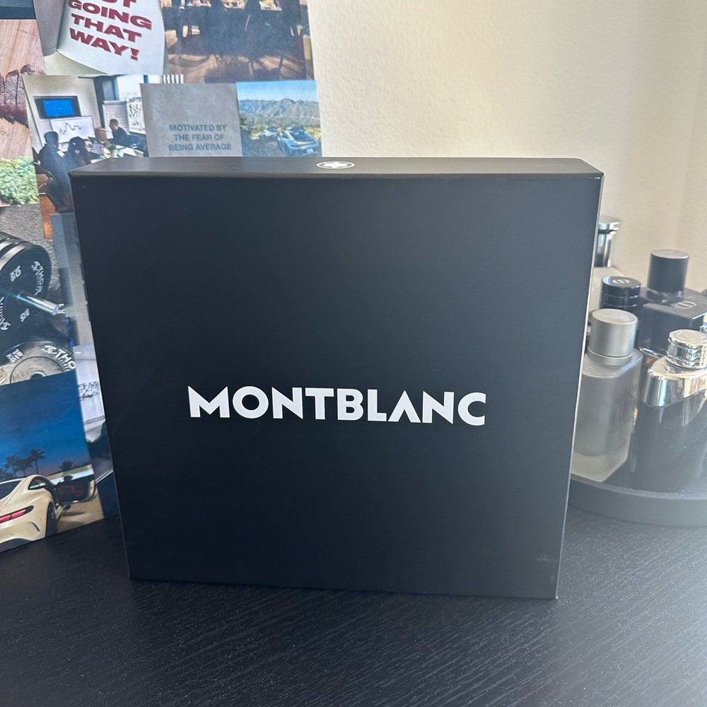 Empty MONTBLANC box